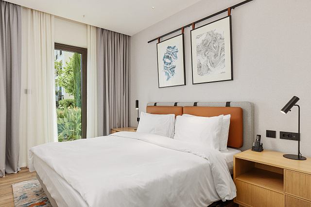 LUXURIOUS TWO BEDROOM APARTMENT — photo 20