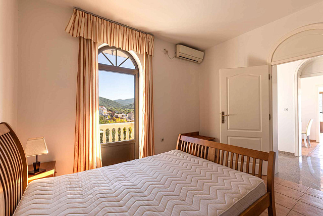 Cozy Seafront Apartment in Bigovo — with Terrace and Stunning Sea View — photo 29