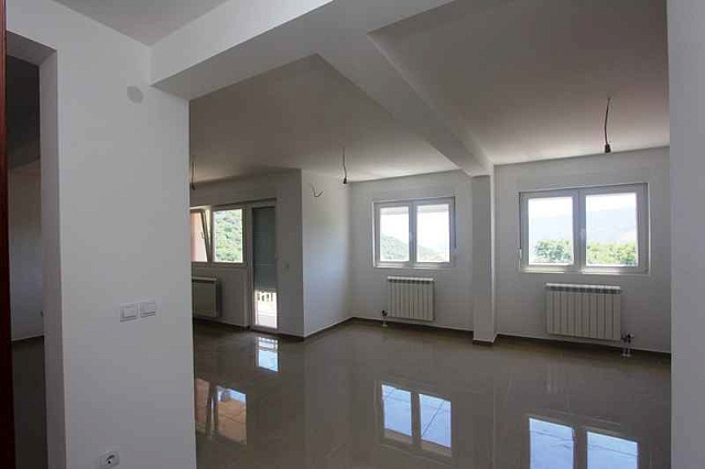 Building in Herceg Novi — photo 10