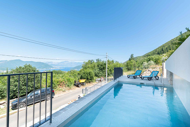  Herceg Novi – Luxury Duplex with Panoramic Bay Views — photo 35