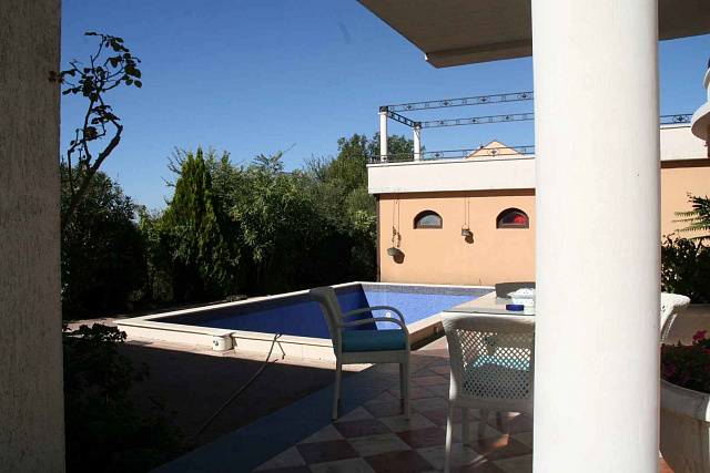 A luxurious villa with swimming pool in Kotor — photo 10