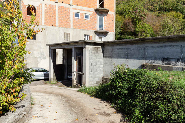 Urbanized Plot with Sea View and Own Water Source – Lapčići, 1,000 m² — photo 21