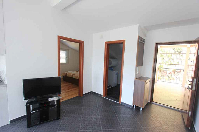 Villa with pool in Budva — photo 4