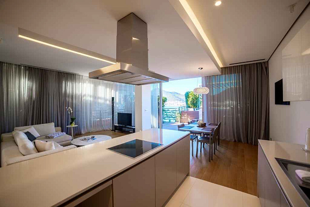 Apartments in a premium complex on the first line