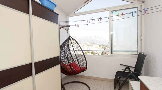 Bright apartment in Budva — photo 12