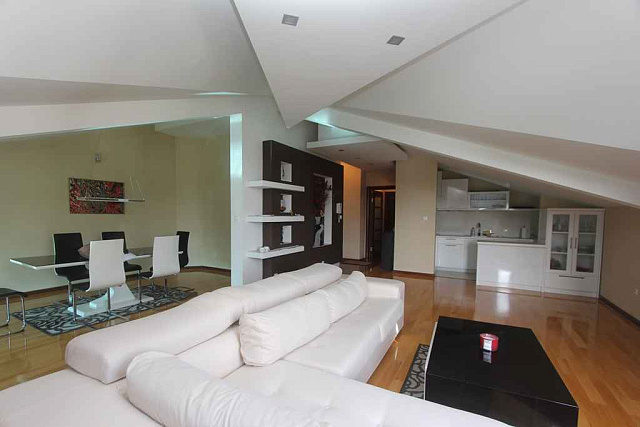 Spacious apartment in the center of Budva — photo 18