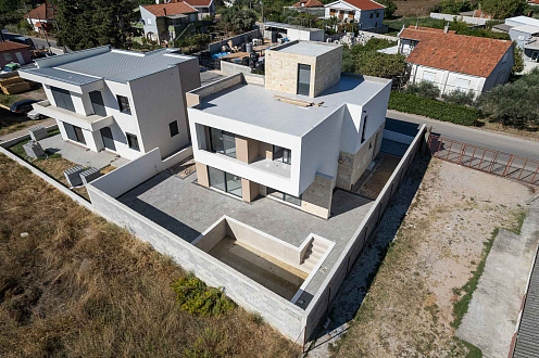 Modern House in Bar with Terrace and 3 Bedrooms — photo 3