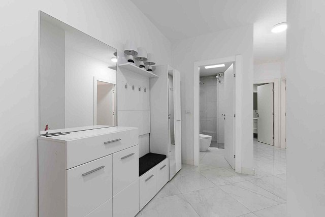 Spacious and Airy Apartment in the Heart of Budva — photo 16