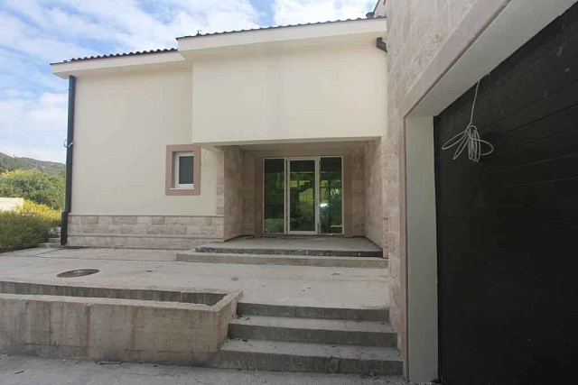 A house with sea and mountine view in Mojdez, Herceg Novi — photo 13