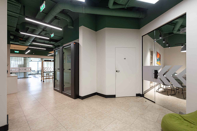 Commercial property in Budva, 400 m² — photo 15