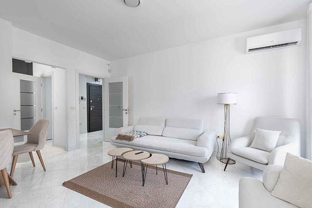 Spacious and Airy Apartment in the Heart of Budva — photo 6