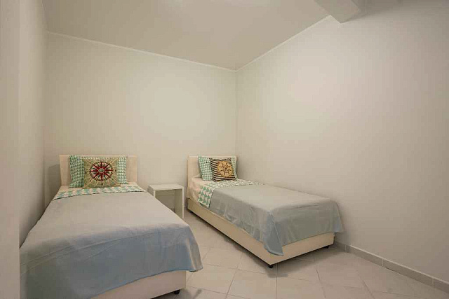 Spacious apartment in Rafailovici — photo 6