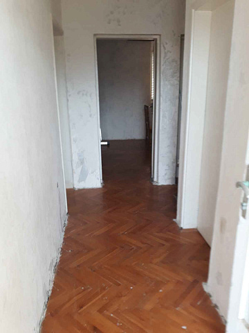 Apartment on the first floor of house in Bar — photo 8