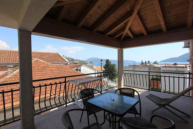 Hotel in Igalo — photo 4