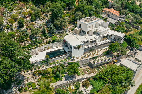 Elegant Stone Mansion with Sea View near Sveti Stefan
