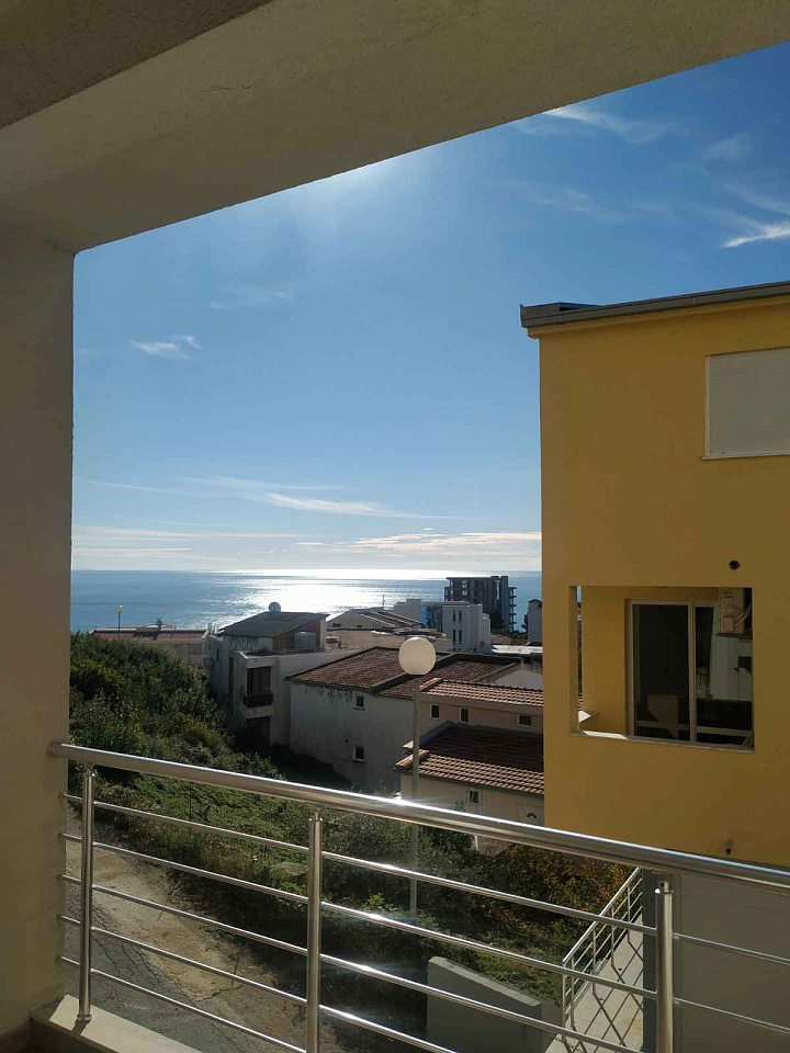 Two-bedroom apartment with sea view in Ulcinj