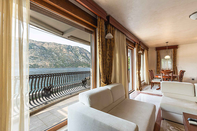 For sale three bedroom apartment in Stoliv on the first line to the sea — photo 14