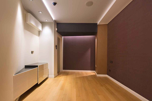 Luxuriöse Zwei-Zimmer-Wohnung mit Designer-Innenräumen im Zentrum von Budva — photo 6
