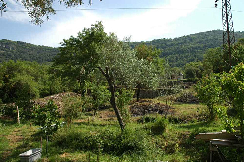 Land in Tivat with sea view