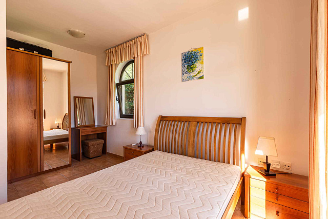 Cozy Seafront Apartment in Bigovo — with Terrace and Stunning Sea View — photo 4