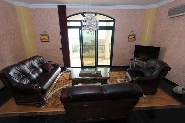 Villa with pool in Petrovac — photo 12