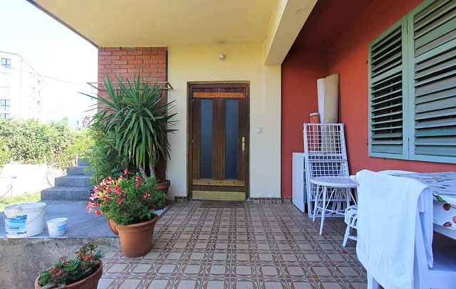 House with a beautiful courtyard in Bar — photo 9