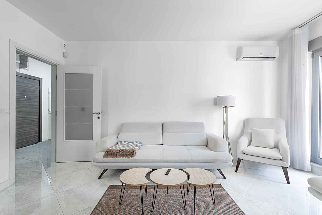 Spacious and Airy Apartment in the Heart of Budva — photo 8