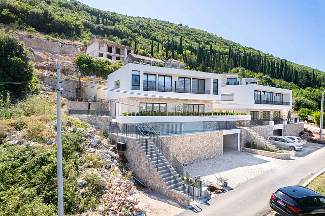  Herceg Novi – Luxury Duplex with Panoramic Bay Views — photo 21