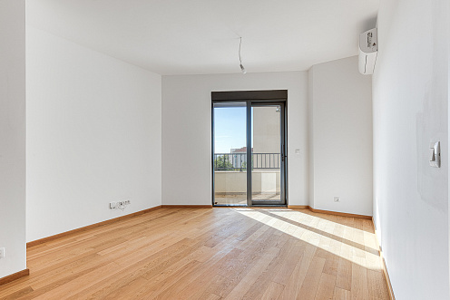 One-bedroom apartment with garage, Bečići