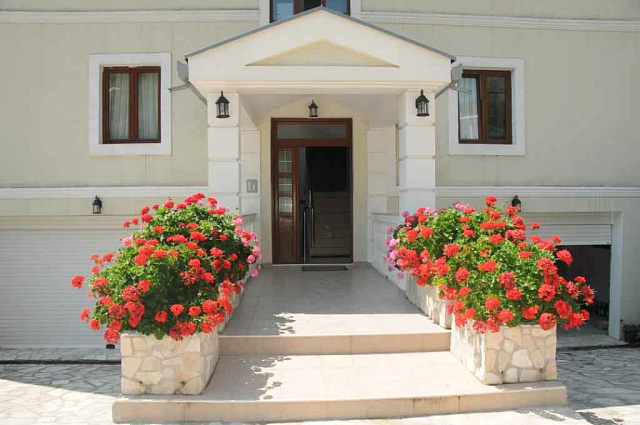 1172 Budva Markovichi Villa 17r 1000m2 — photo 1