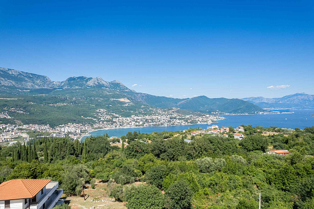  Herceg Novi – Luxury Duplex with Panoramic Bay Views — photo 29