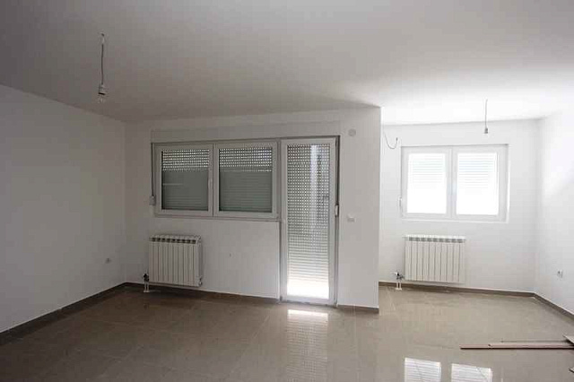 Building in Herceg Novi — photo 5