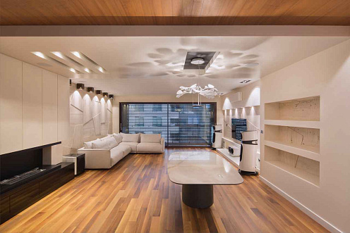 Super luxuriöse dreistöckige Triplex-Wohnung mit Jacuzzi und Sauna. — photo 3