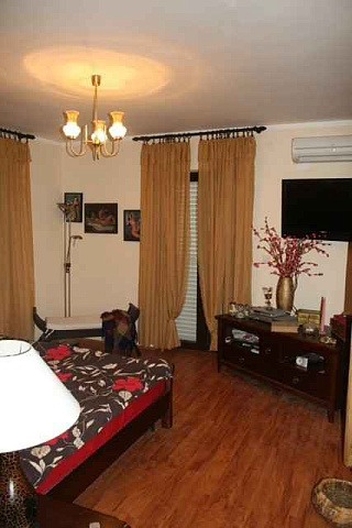 A luxurious villa with swimming pool in Kotor — photo 19