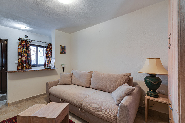 Exclusive Modern House with Authentic Character, Wine Cellar and Panoramic Views — photo 10