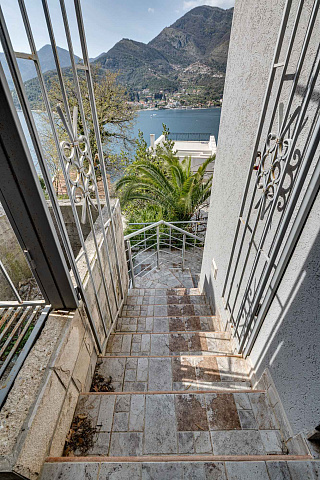 Villa with panoramic sea views in Tivat — photo 11