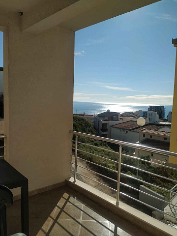 Two-bedroom apartment with sea view in Ulcinj — photo 11