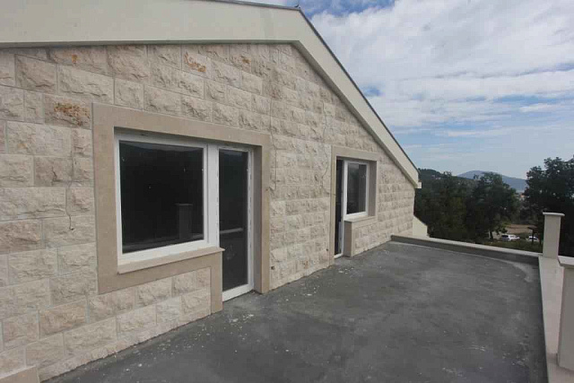A house with sea and mountine view in Mojdez, Herceg Novi — photo 22