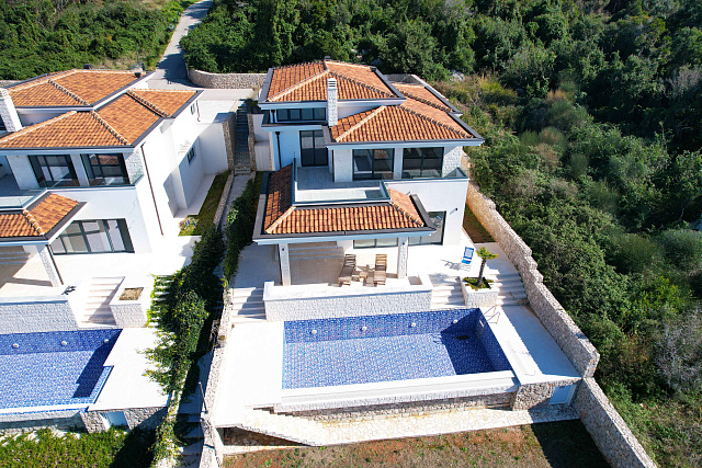 Exclusive Seafront Villa — photo 31