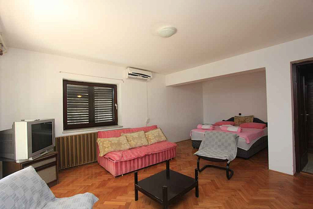 Hotel in Igalo — photo 6