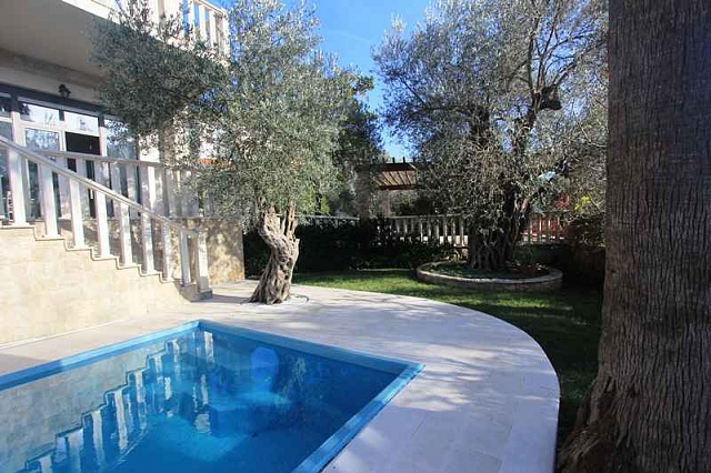 Luxurious villa in Petrovac — photo 34