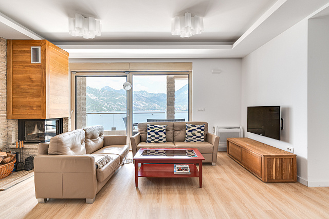 107 m² 3-Bedroom Apartment with Panoramic Sea View in Kostanjica