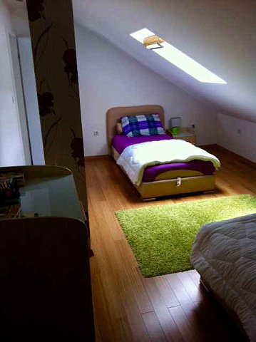 An airy penthouse in Djenovici — photo 9