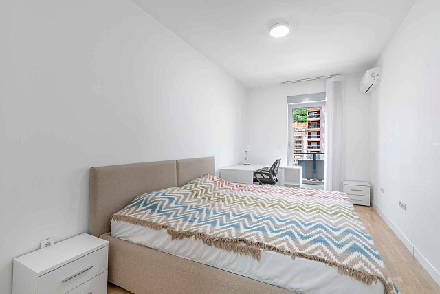 Spacious and Airy Apartment in the Heart of Budva — photo 19