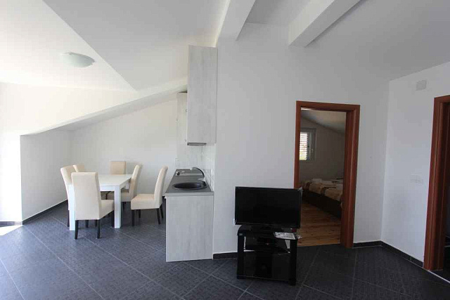 Villa with pool in Budva — photo 5