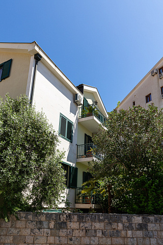 Spacious house in Budva — photo 32