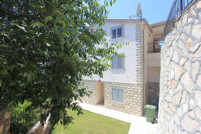 Villa with pool in Budva — photo 11