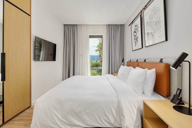 LUXURIOUS TWO BEDROOM APARTMENT — photo 13