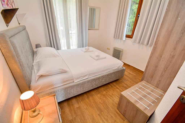 Hotel near the sea in Kotor — photo 7