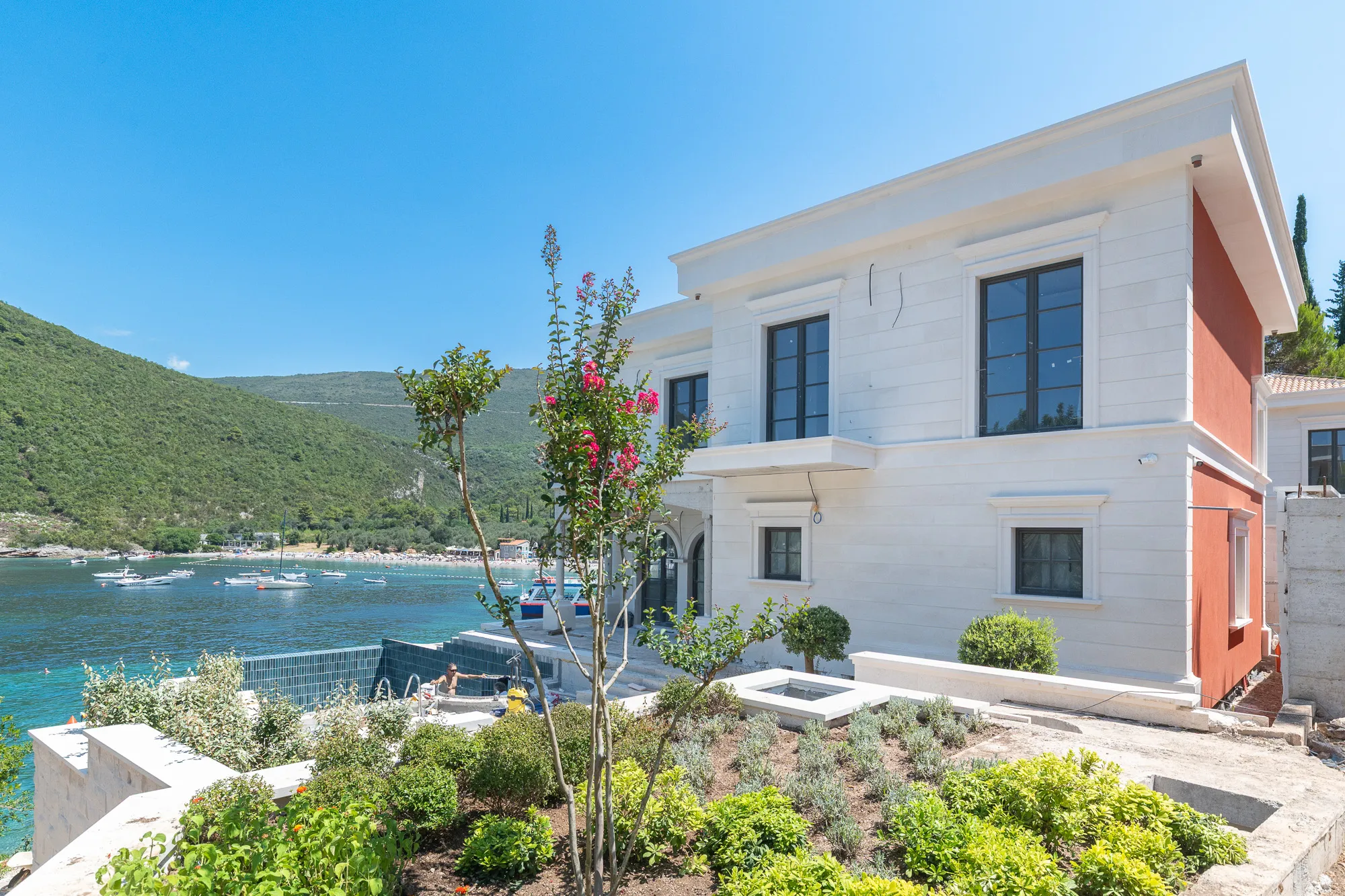 Luxury Seafront Villa – Lustica, Herceg-Novi